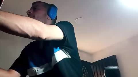 Snapshot of xuyeeg chatting on 02-23-25, 03:08 xuyeeg online show from 02-23-25, 03:08