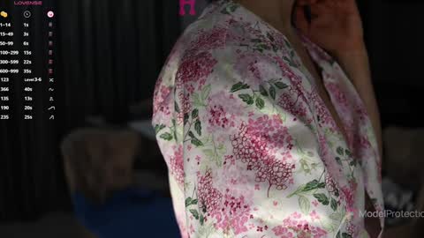 Snapshot of xwithy chatting on 03-05-25, 06:23 FrancyStepmom and YStepson INTERESTED IN A GIRL-GIRL COLLABORATION TEXT ME HERE or INSTAGRAM online show from 03-05-25, 06:23