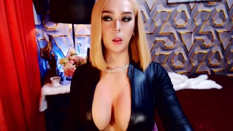 K E L L Y online show from 01-25-25, 01:41