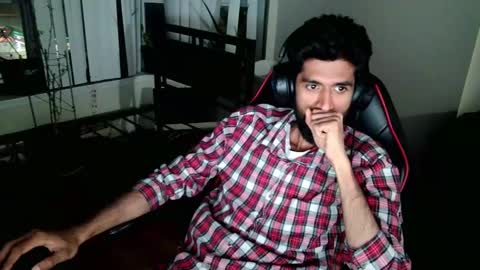 Snapshot of xwuvzyew chatting on 12-28-24, 04:41 x online show from 12-28-24, 04:41