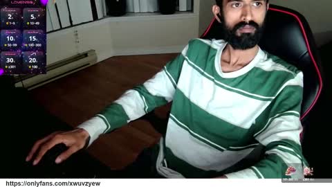 Snapshot of xwuvzyew chatting on 01-02-25, 01:38 x online show from 01-02-25, 01:38