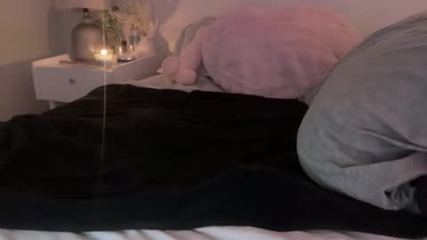 Snapshot of xx_lily_xx2 chatting on 05-16-26, 07:45 Lily online show from 05-16-26, 07:45