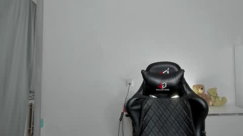 raul online show from 11-21-25, 10:41