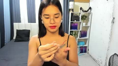 CHLOES ROOM online show from 06-05-26, 05:18