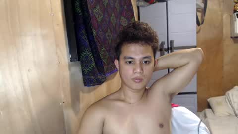 Snapshot of xxclark18xx chatting on 07-17-26, 11:09 Clark online show from 07-17-26, 11:09