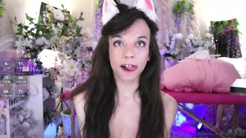Snapshot of xxhayleemariexx chatting on 05-21-26, 02:40 Haylee Marie online show from 05-21-26, 02:40