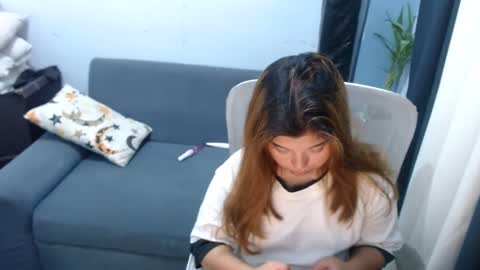 Snapshot of xxhotpinayxx610495 chatting on 01-16-25, 05:11 Sheyn Coleen online show from 01-16-25, 05:11