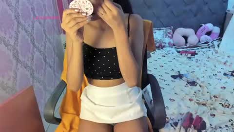 Snapshot of xxkayjeanxx chatting on 06-12-26, 11:46 Aya online show from 06-12-26, 11:46