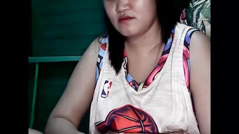 Snapshot of xxnastyasianmum69xx chatting on 02-06-25, 07:13 preggy online show from 02-06-25, 07:13