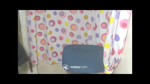 Snapshot of xxscarlet27 chatting on 10-20-25, 11:10 xxscarlet27 online show from 10-20-25, 11:10