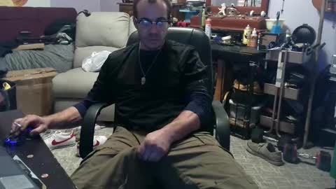 xxScubaStevexx online show from 11-02-25, 04:20