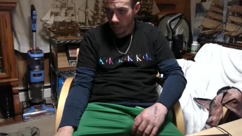 xxScubaStevexx online show from 02-12-26, 05:24