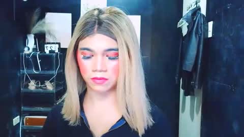 Snapshot of xxsoffia_hot chatting on 03-28-26, 12:54 SOFFIA online show from 03-28-26, 12:54