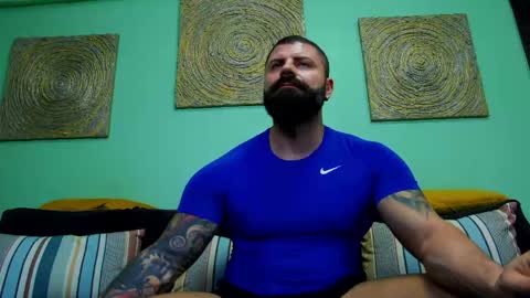 Snapshot of xxtreamleonard chatting on 05-14-26, 04:41 Xtream Leonard online show from 05-14-26, 04:41
