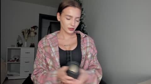 Snapshot of xxx_leila chatting on 01-27-25, 08:40 xxx_leila online show from 01-27-25, 08:40