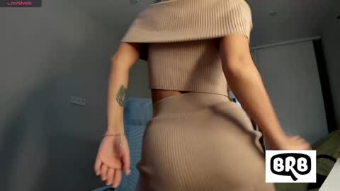 Snapshot of xxx_leila chatting on 03-08-25, 06:10 xxx_leila online show from 03-08-25, 06:10