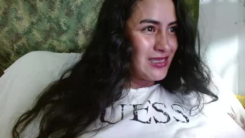   LILI  online show from 01-02-25, 04:09