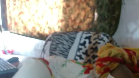   LILI  online show from 01-13-25, 06:16