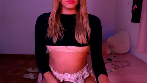 Snapshot of xxxanonymousloverxxx chatting on 01-01-25, 05:22 Chiara online show from 01-01-25, 05:22