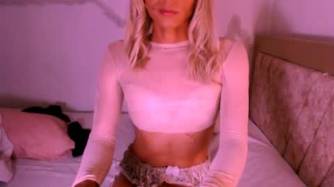 Snapshot of xxxanonymousloverxxx chatting on 07-10-26, 05:01 Chiara online show from 07-10-26, 05:01