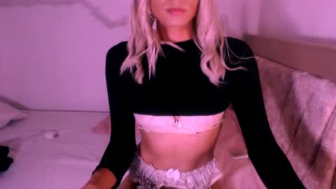 Snapshot of xxxanonymousloverxxx chatting on 07-13-26, 12:57 Chiara online show from 07-13-26, 12:57