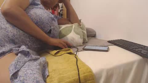 Snapshot of xxxbustybabe27x chatting on 01-30-25, 07:37 Ayanda online show from 01-30-25, 07:37