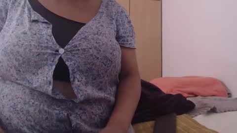 Snapshot of xxxbustybabe27x chatting on 01-31-25, 11:35 Ayanda online show from 01-31-25, 11:35
