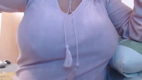 Snapshot of xxxbustybabe27x chatting on 02-03-25, 02:34 Ayanda online show from 02-03-25, 02:34