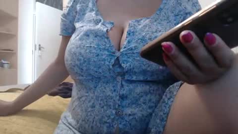 Snapshot of xxxbustybabe27x chatting on 02-09-25, 09:16 Ayanda online show from 02-09-25, 09:16