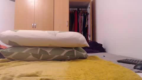 Snapshot of xxxbustybabe27x chatting on 02-14-25, 01:51 Ayanda online show from 02-14-25, 01:51