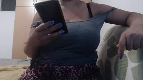 Snapshot of xxxbustybabe27x chatting on 03-05-25, 09:27 Ayanda online show from 03-05-25, 09:27