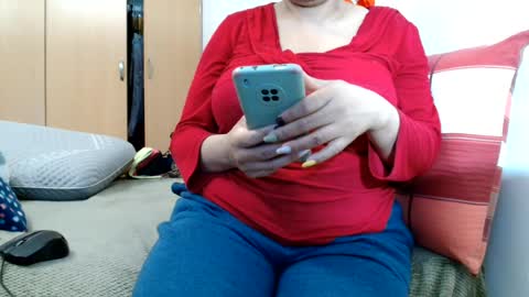 Snapshot of xxxbustybabe27x chatting on 07-05-26, 03:19 Ayanda online show from 07-05-26, 03:19