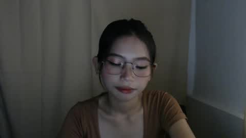 Snapshot of xxxforyouonlyxxx chatting on 11-07-25, 03:28 inday pinay online show from 11-07-25, 03:28