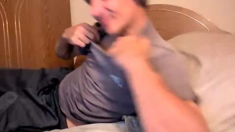 Snapshot of xxxfredmtlxxx chatting on 11-16-25, 08:47 xxfredmtl18xx online show from 11-16-25, 08:47