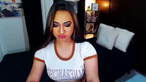 Snapshot of xxxgiganticoliviacummerxxx chatting on 12-05-24, 06:22 OLIVIA online show from 12-05-24, 06:22