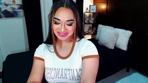 Snapshot of xxxgiganticoliviacummerxxx chatting on 12-12-24, 06:10 OLIVIA online show from 12-12-24, 06:10