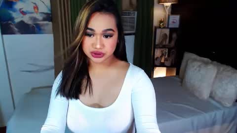Snapshot of xxxgiganticoliviacummerxxx chatting on 01-09-25, 02:40 OLIVIA online show from 01-09-25, 02:40