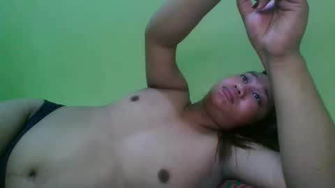 Snapshot of xxxgiganticoliviacummerxxx chatting on 10-23-25, 04:34 OLIVIA online show from 10-23-25, 04:34