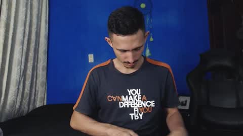 Snapshot of xxxhome_alonexxx chatting on 11-04-25, 08:19 Kev online show from 11-04-25, 08:19