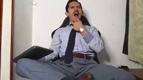 Snapshot of xxxhome_alonexxx chatting on 02-10-26, 07:40 Kev online show from 02-10-26, 07:40