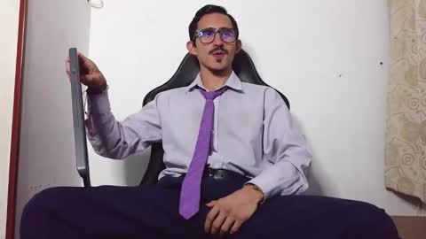 Snapshot of xxxhome_alonexxx chatting on 02-12-26, 08:26 Kev online show from 02-12-26, 08:26