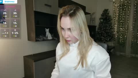 Snapshot of xxxhoneyxx chatting on 01-07-25, 12:55 Onlyfanz online show from 01-07-25, 12:55