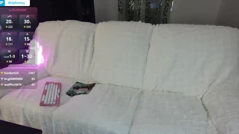 Snapshot of xxxhoneyxx chatting on 02-19-25, 02:01 Onlyfanz online show from 02-19-25, 02:01