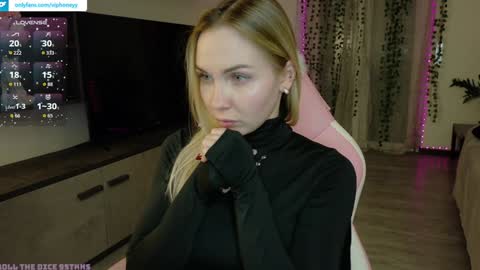 Snapshot of xxxhoneyxx chatting on 11-07-25, 11:49 Onlyfanz online show from 11-07-25, 11:49