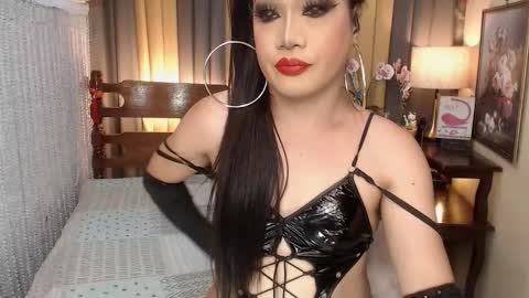 QUEENCY online show from 03-17-26, 06:39