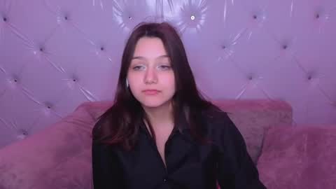 Snapshot of xxxnaughtyfoxxx chatting on 05-11-26, 06:05 foxy online show from 05-11-26, 06:05