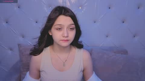 Snapshot of xxxnaughtyfoxxx chatting on 05-19-26, 05:41 foxy online show from 05-19-26, 05:41