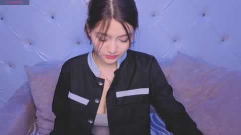 Snapshot of xxxnaughtyfoxxx chatting on 05-29-26, 04:38 foxy online show from 05-29-26, 04:38