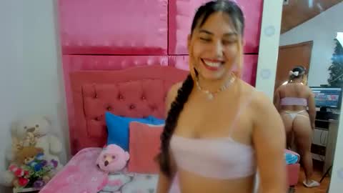 Sara online show from 06-04-26, 01:44