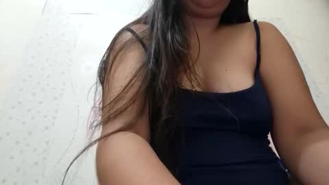 Snapshot of xxyummiee_69xx chatting on 12-18-25, 08:37 jane online show from 12-18-25, 08:37